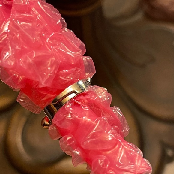 Flower shape crystal ring. - Picture 4 of 4